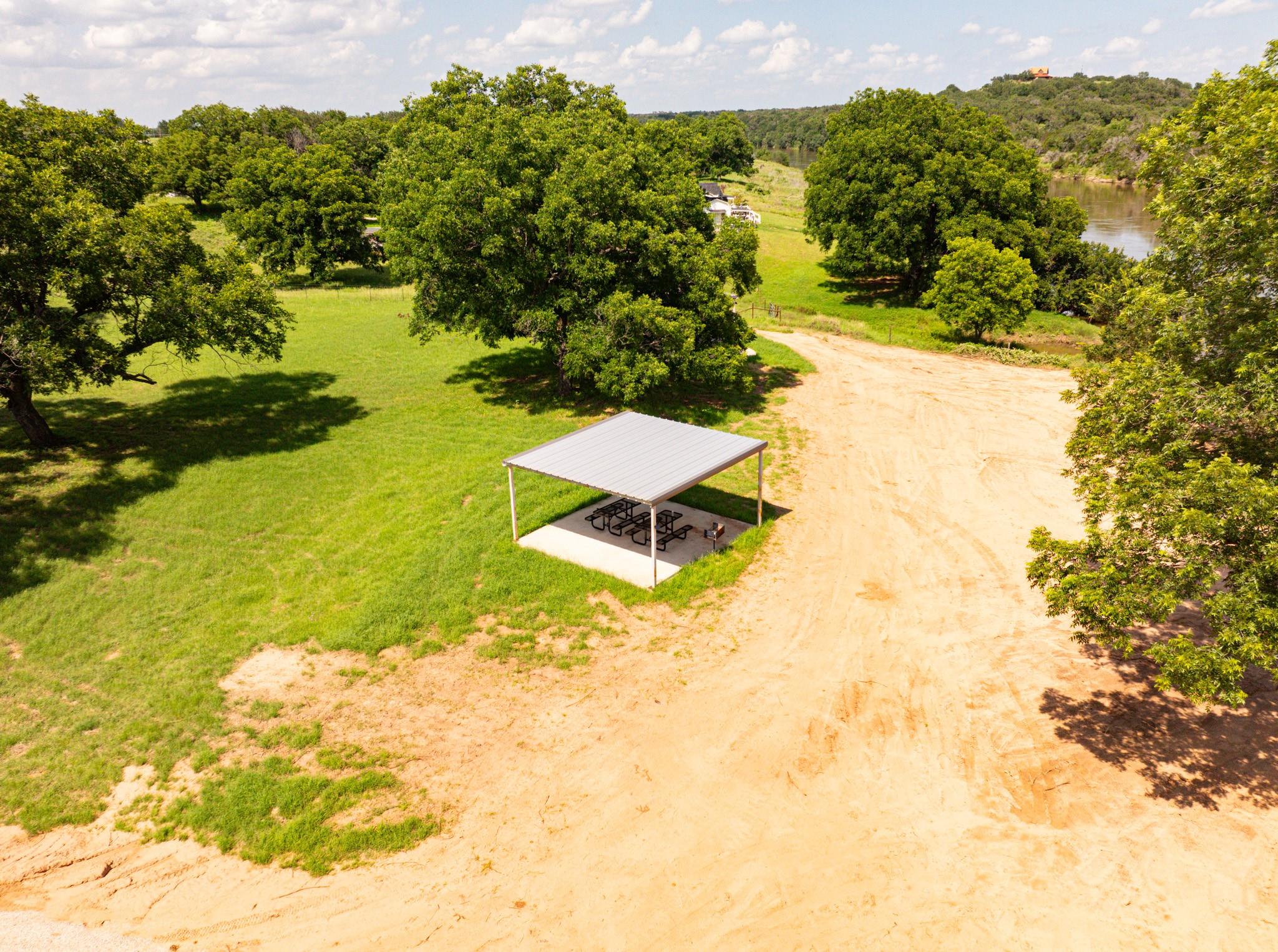 main property photo 27