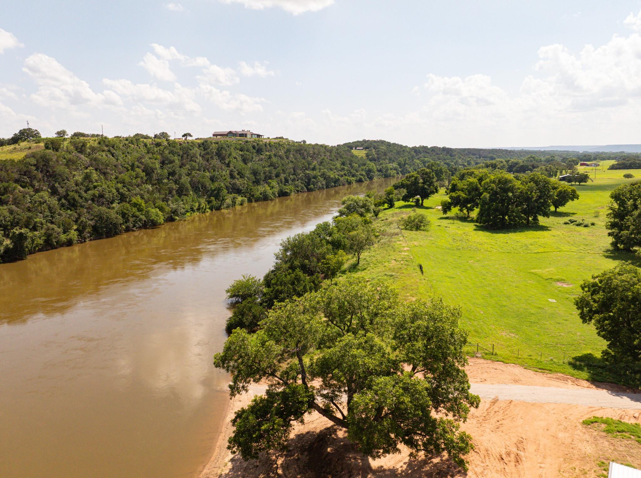 main property photo 36