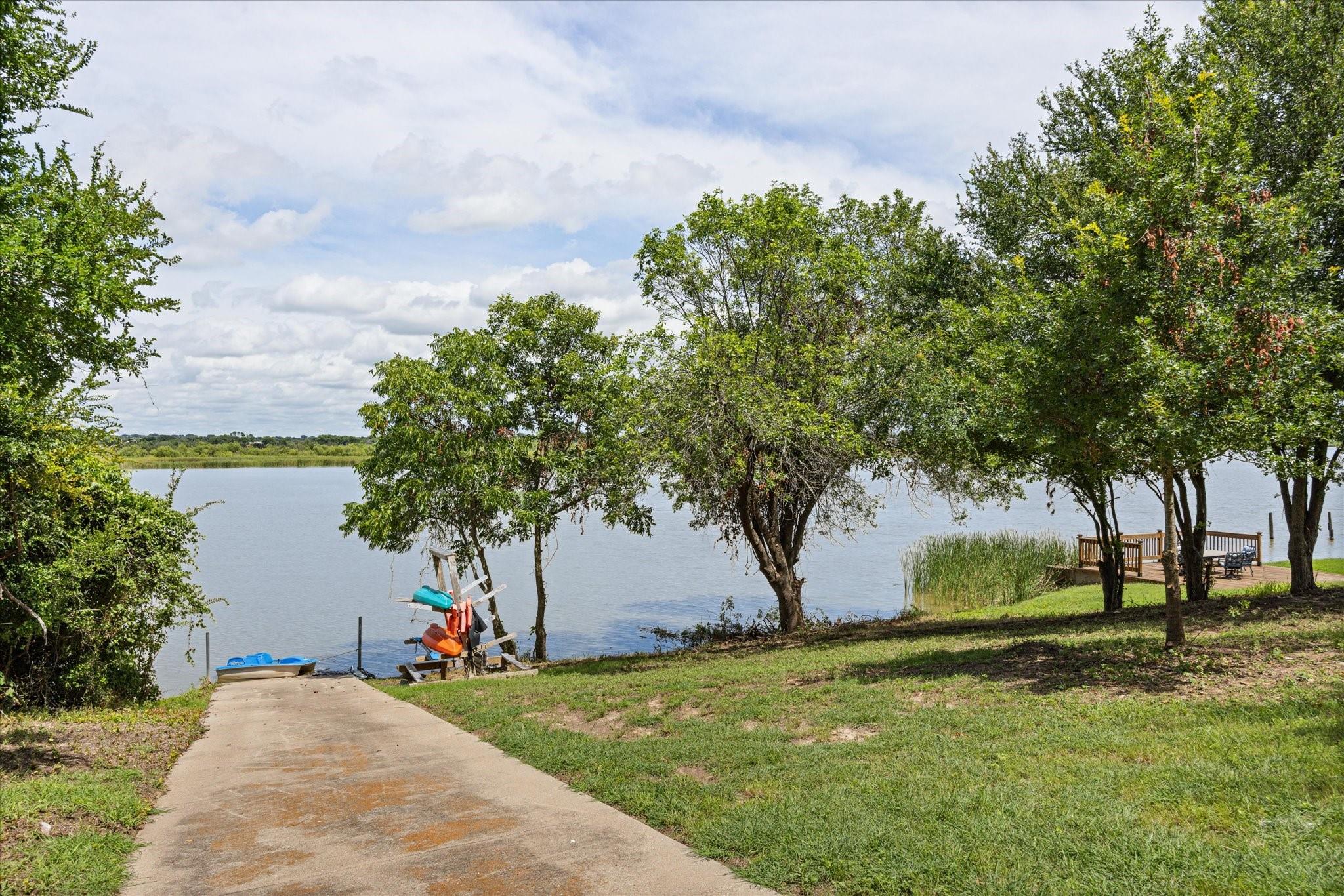 main property photo 25