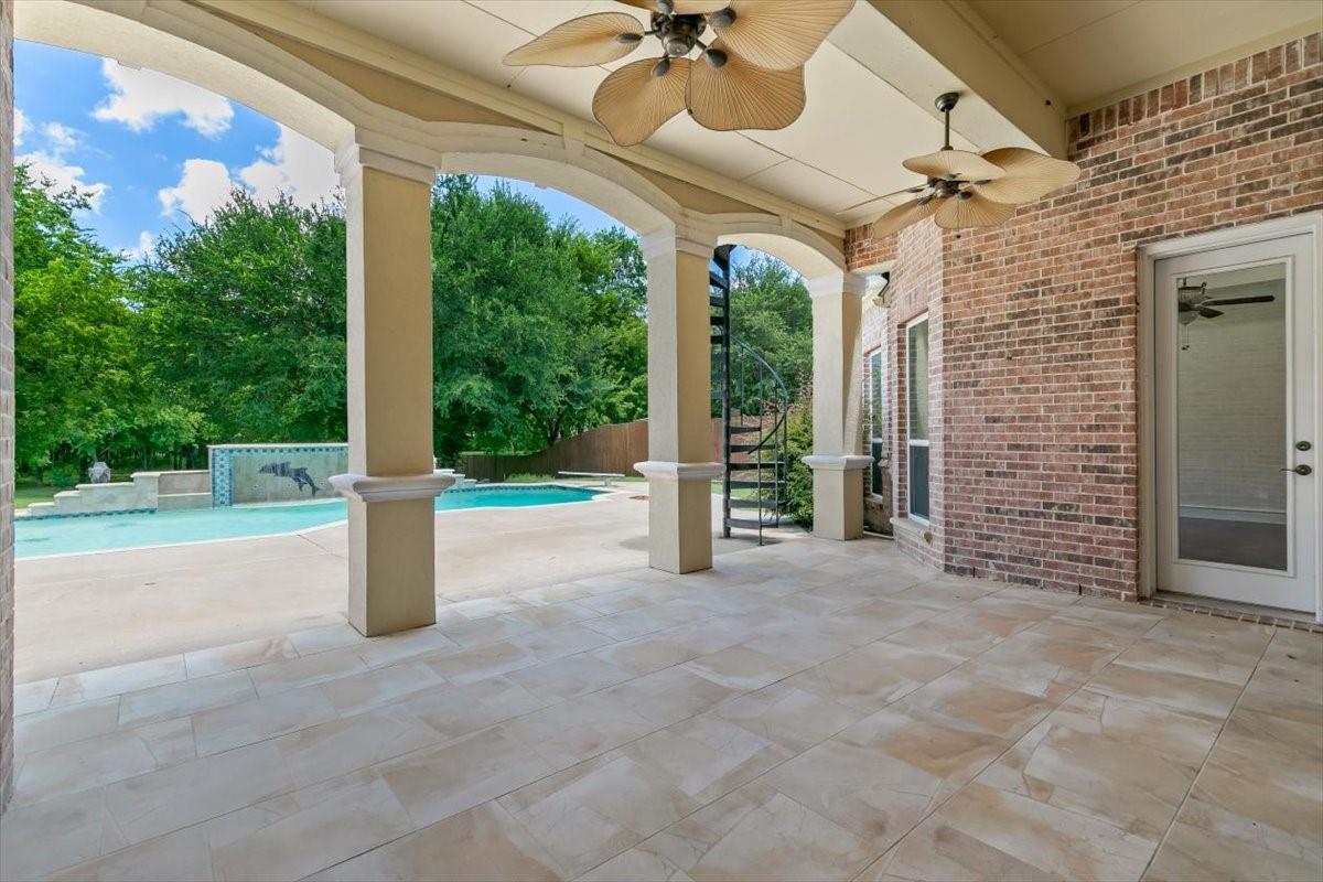 main property photo 35