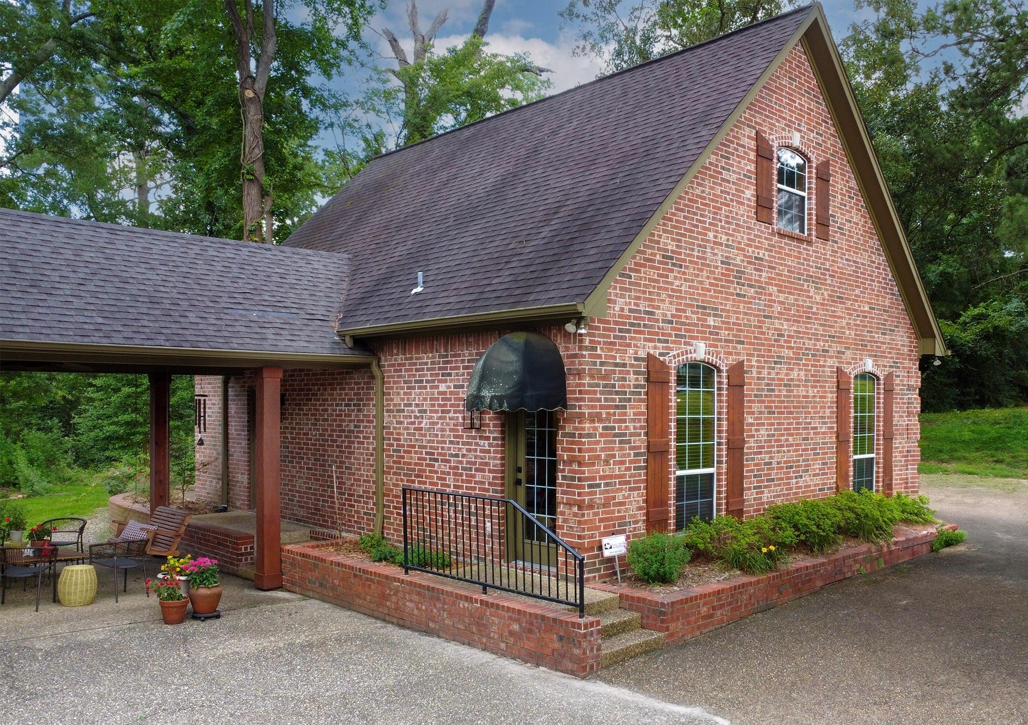 main property photo 10