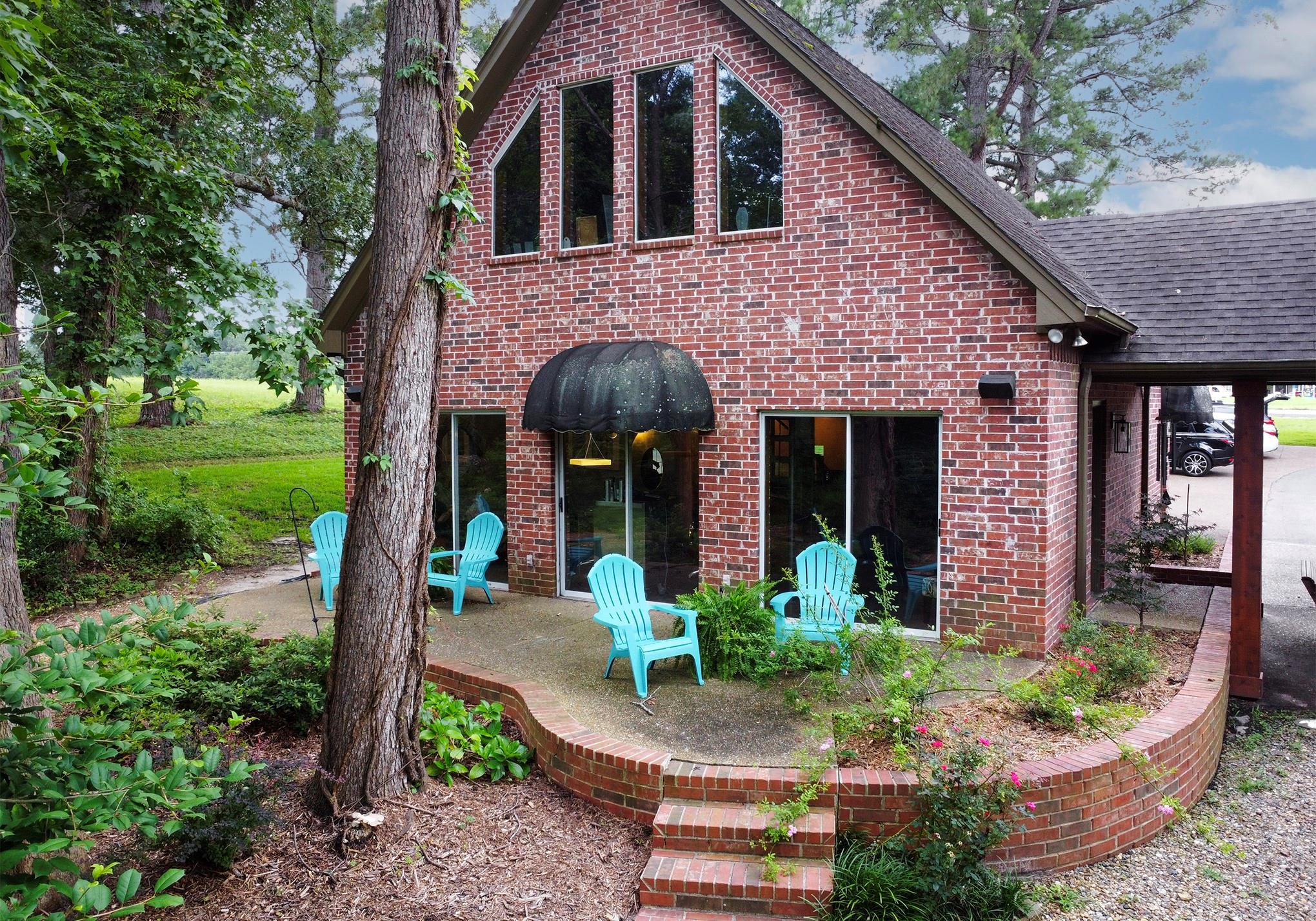 main property photo 11
