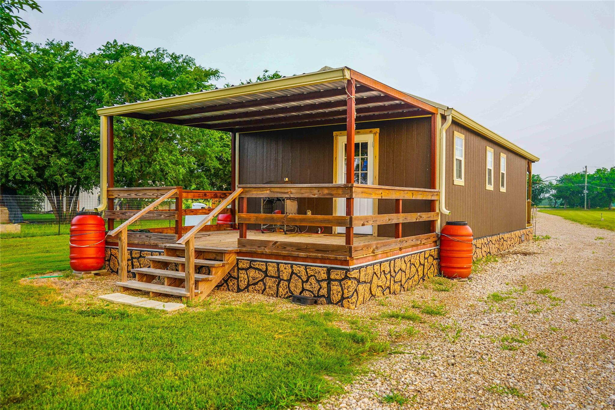 main property photo 8