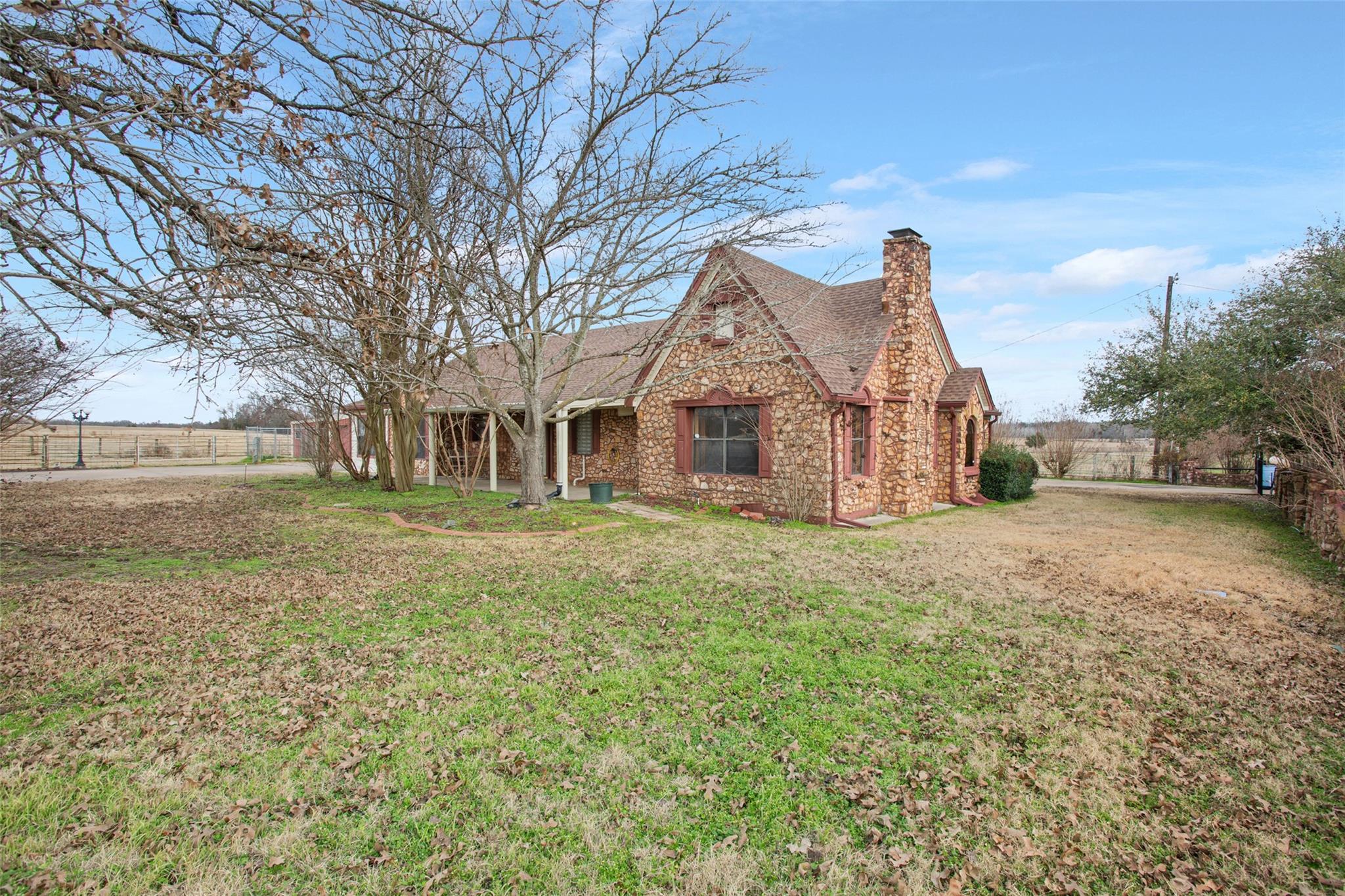 main property photo 8