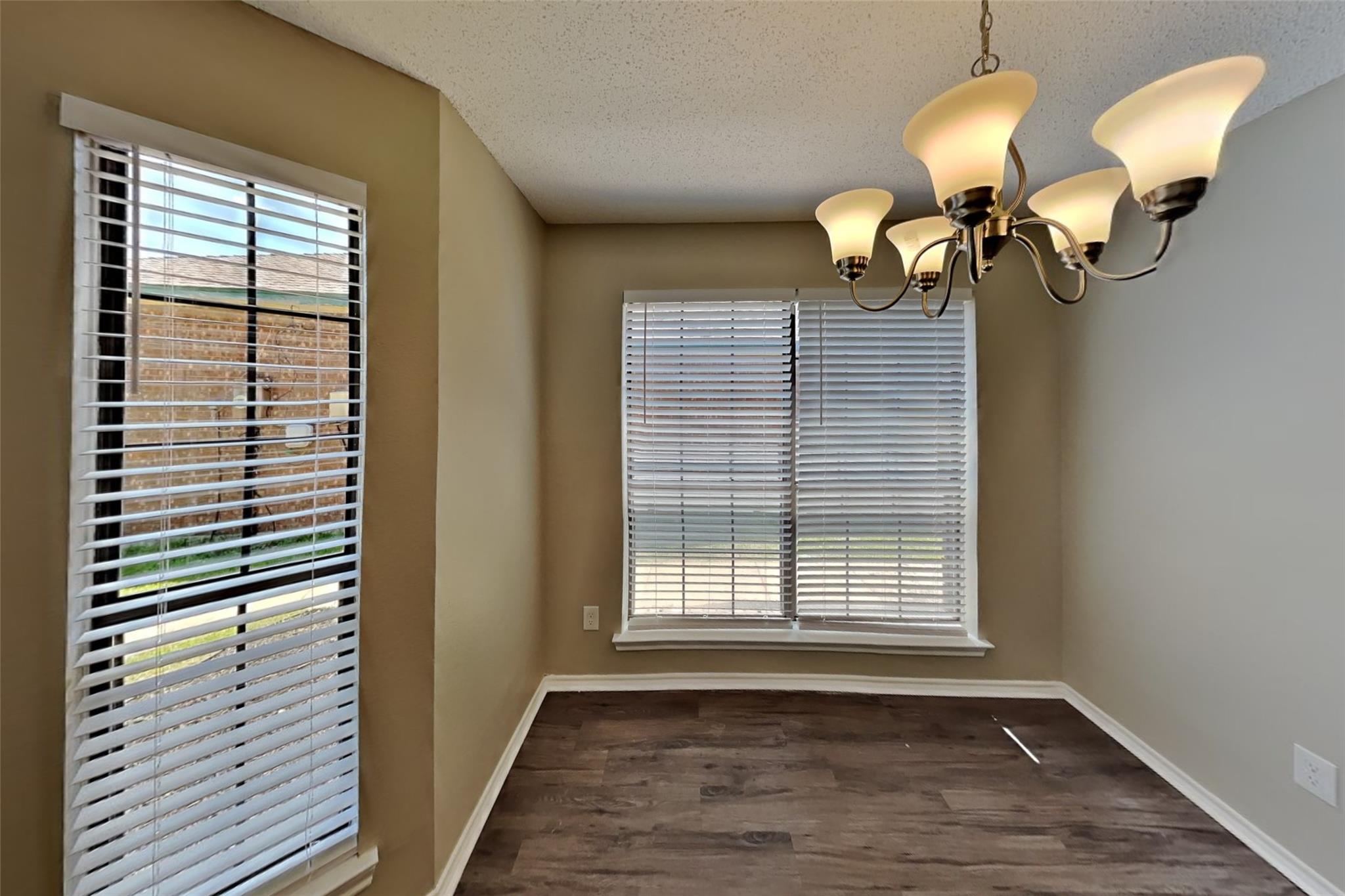 property viewer photo 5