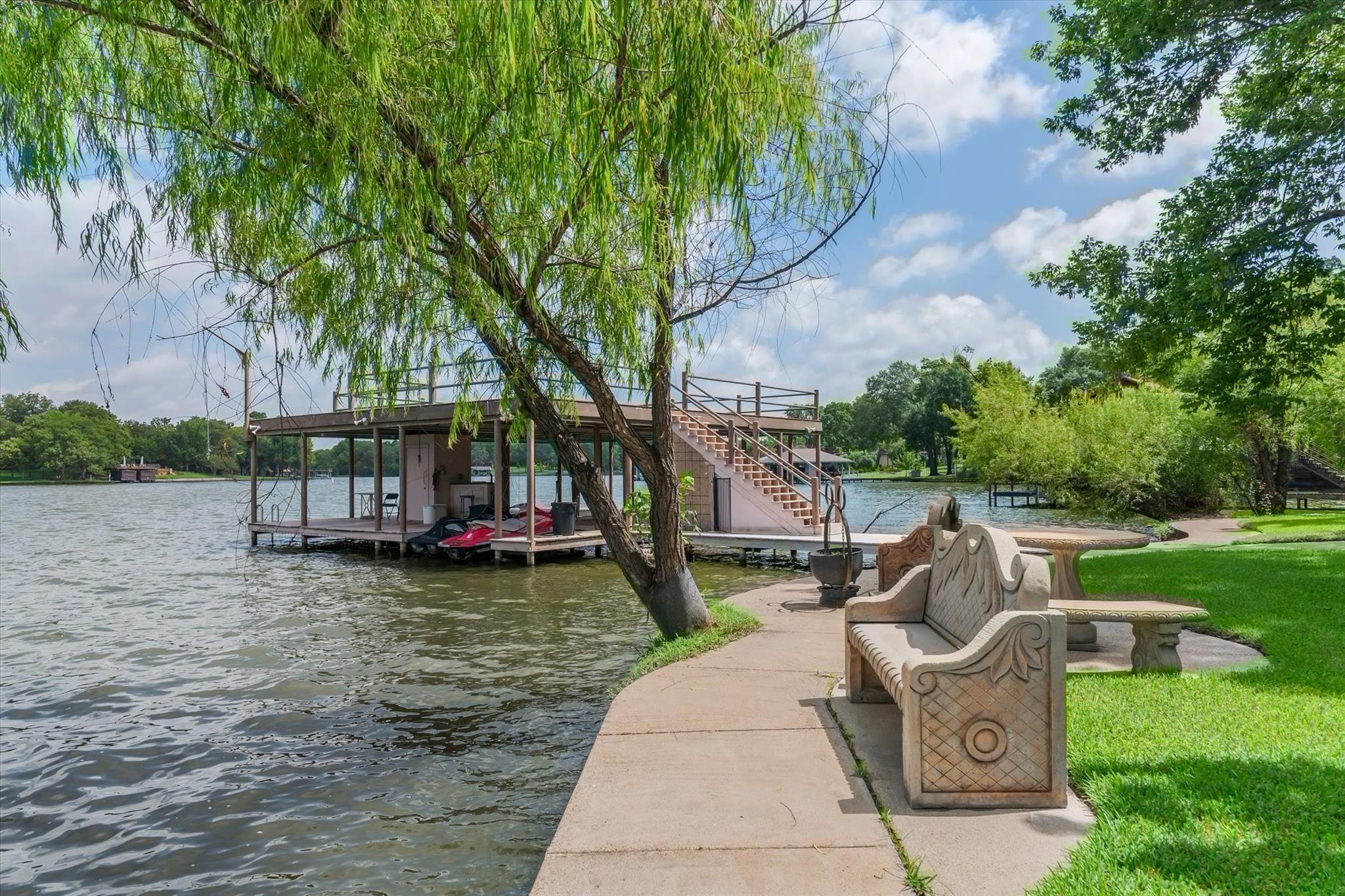 main property photo 37
