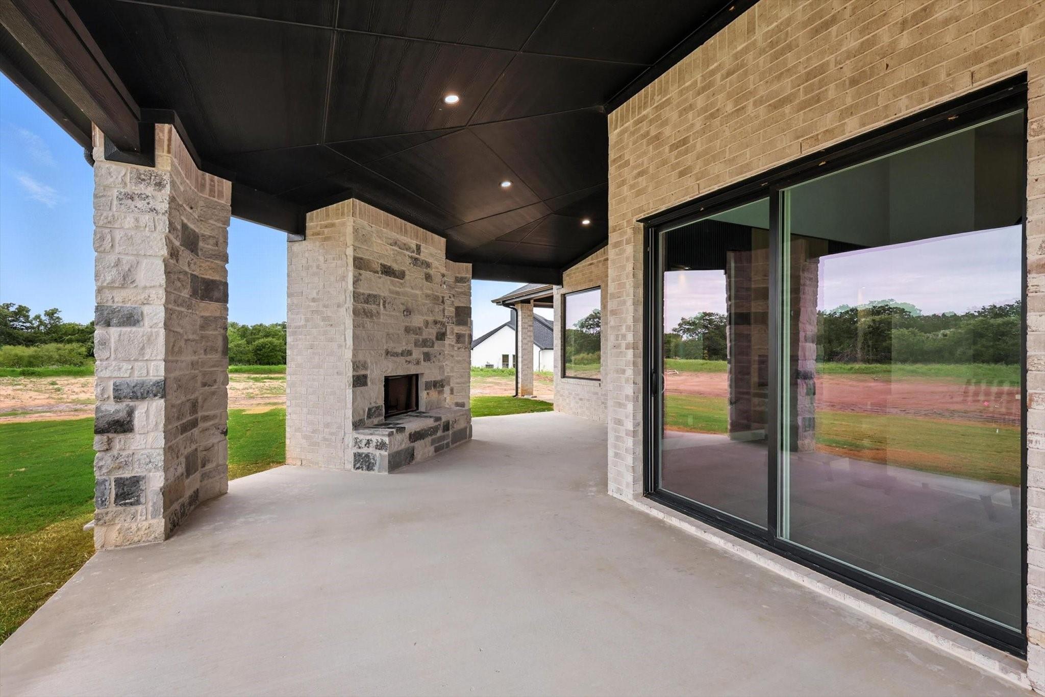 main property photo 33