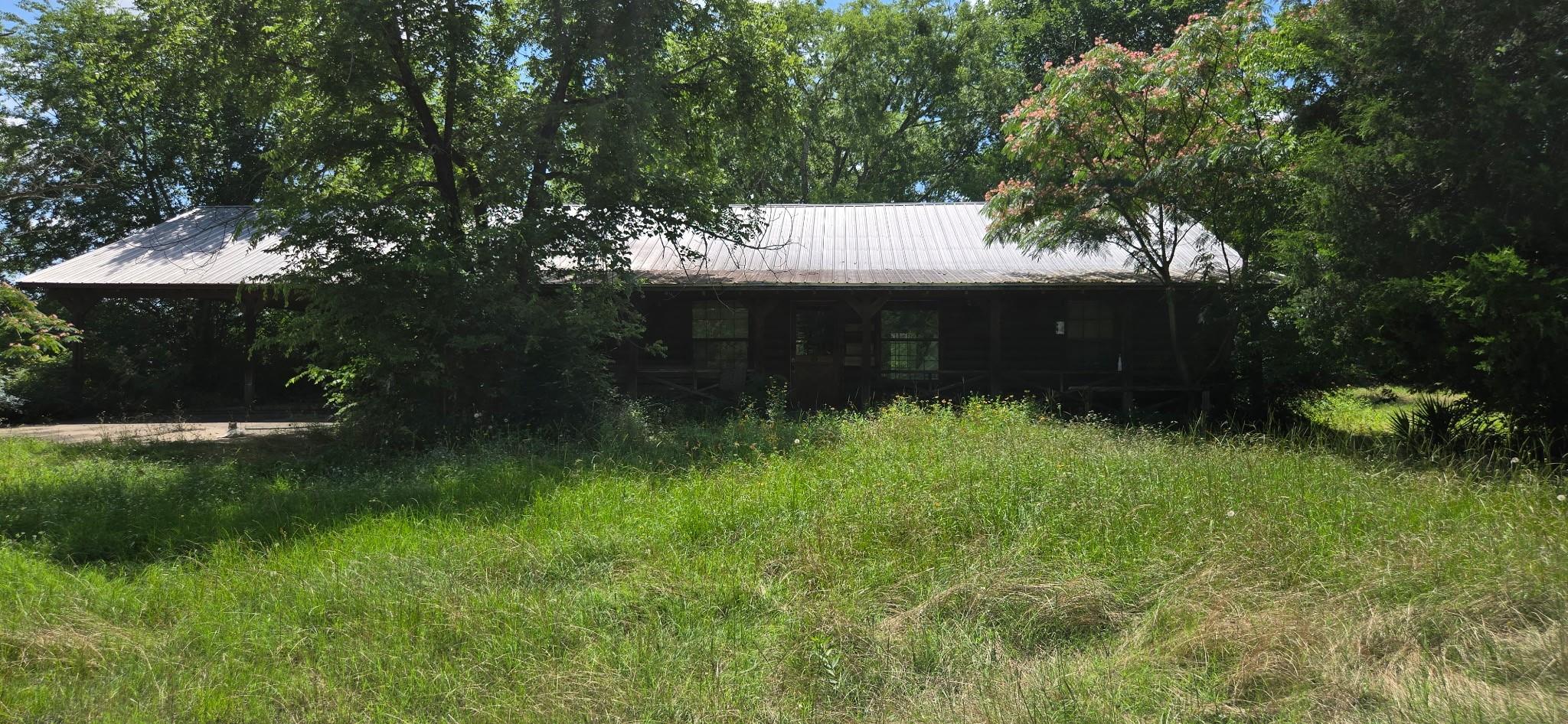 main property photo 12