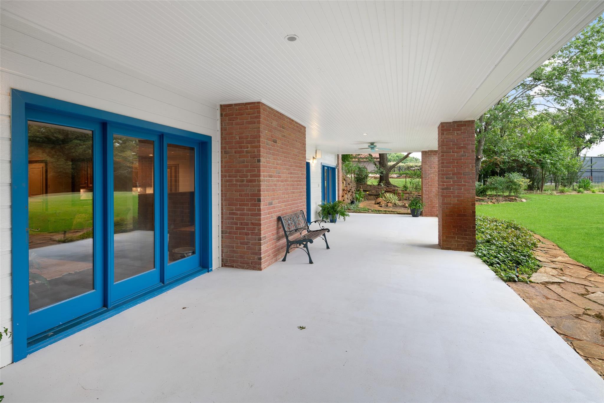 main property photo 23