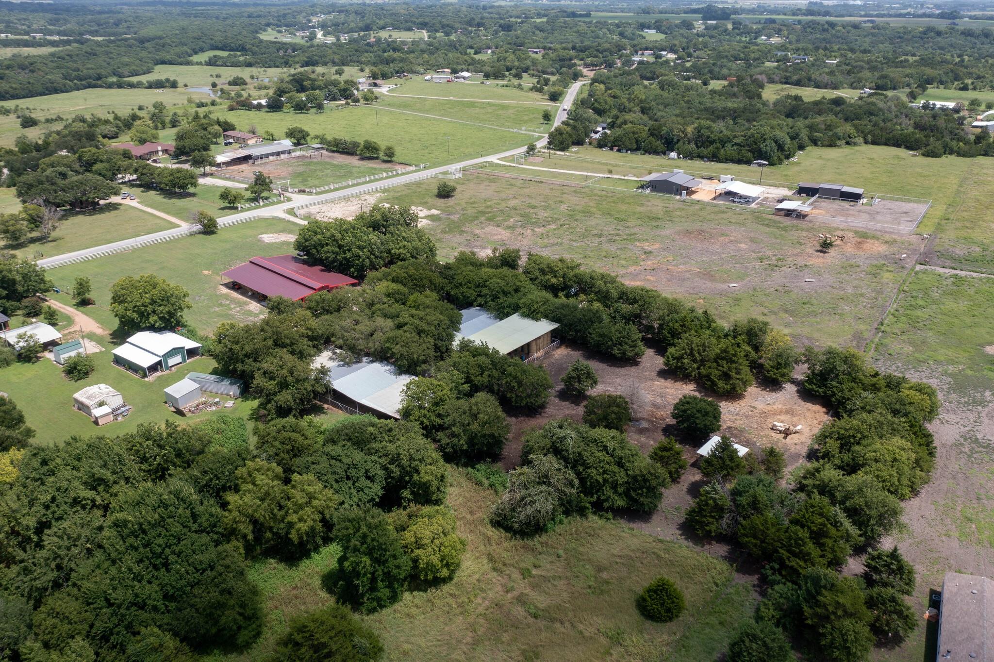 main property photo 8