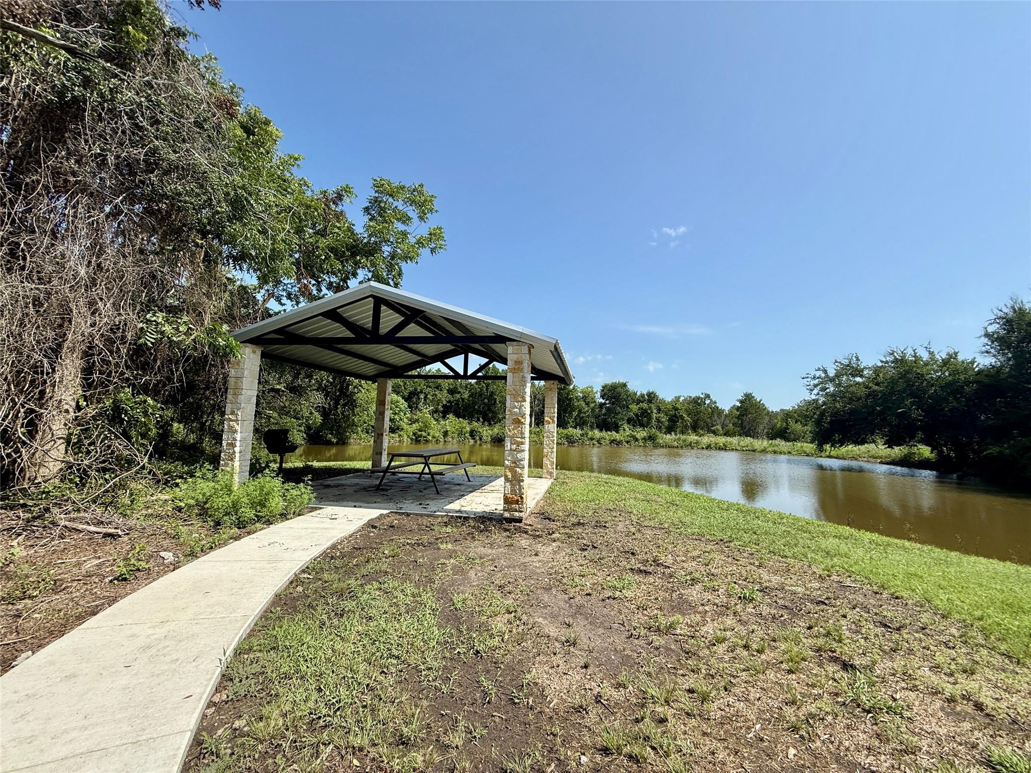 main property photo 20