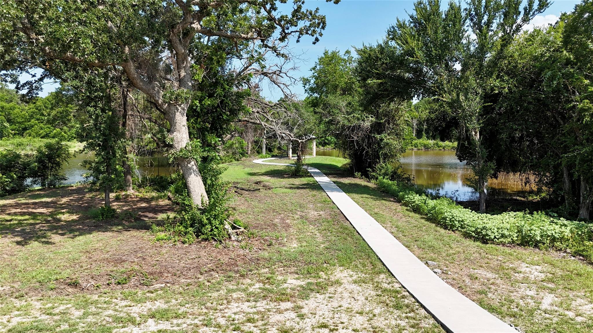 main property photo 7