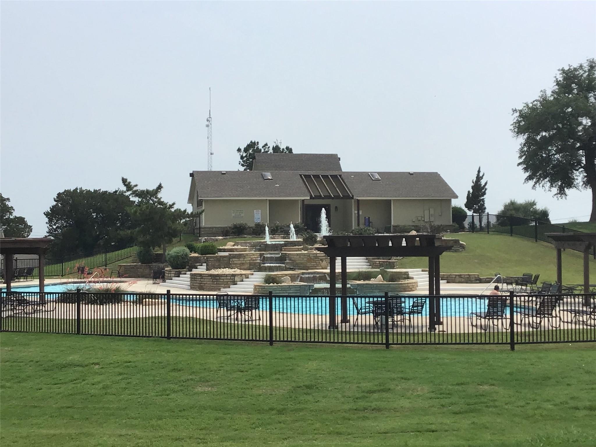 main property photo 12