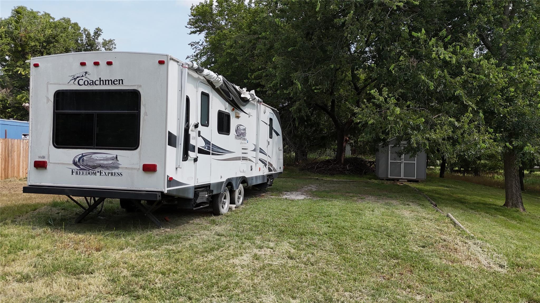 main property photo 10