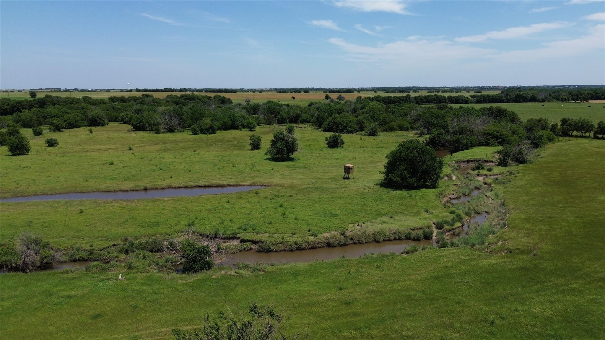main property photo 11