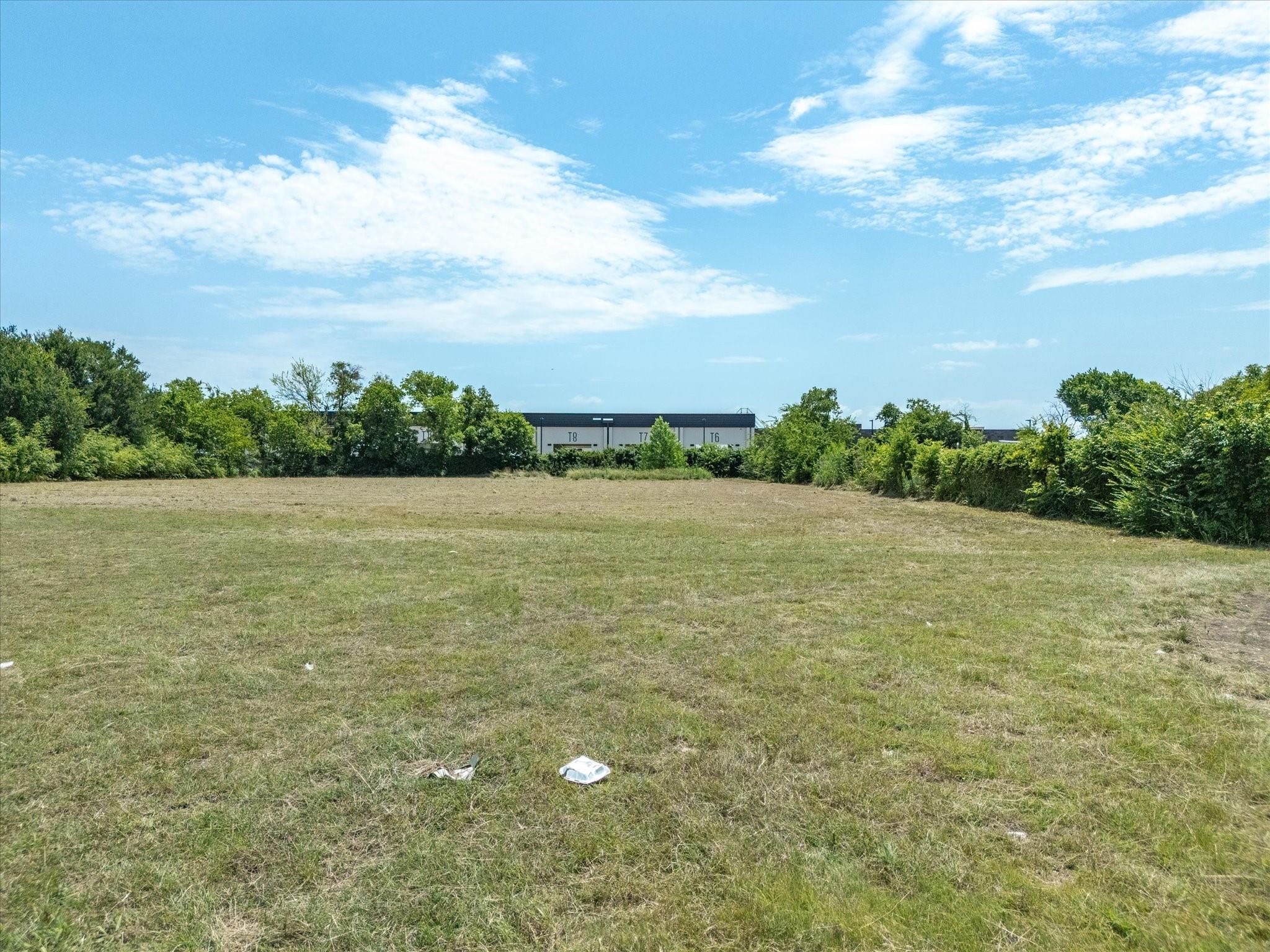 main property photo 5