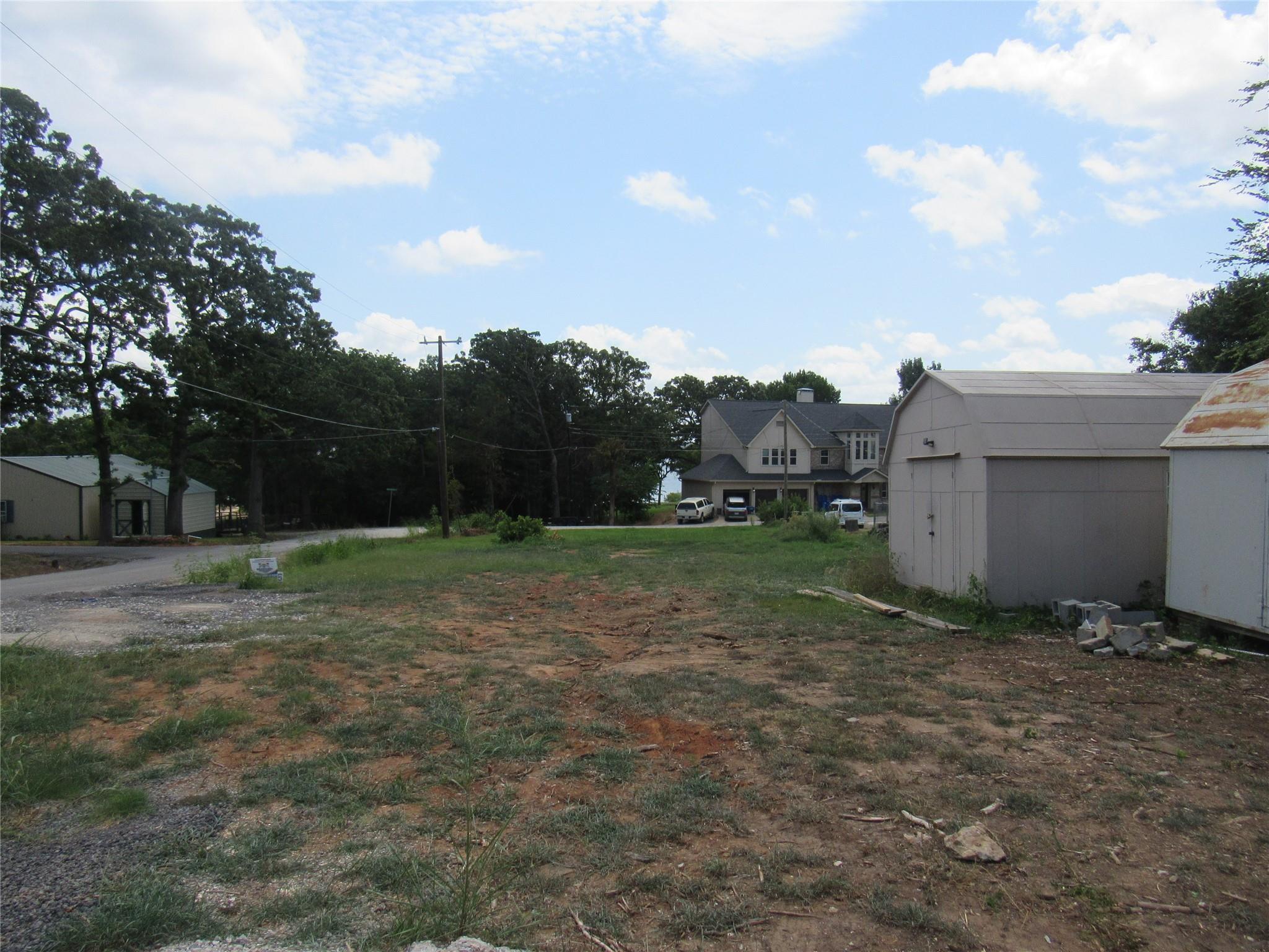 main property photo 11