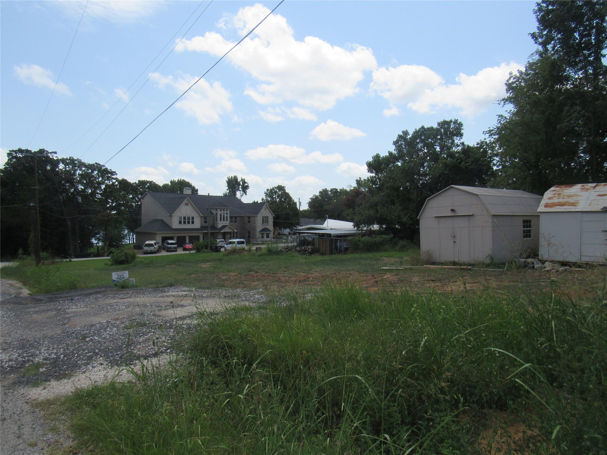 main property photo 9