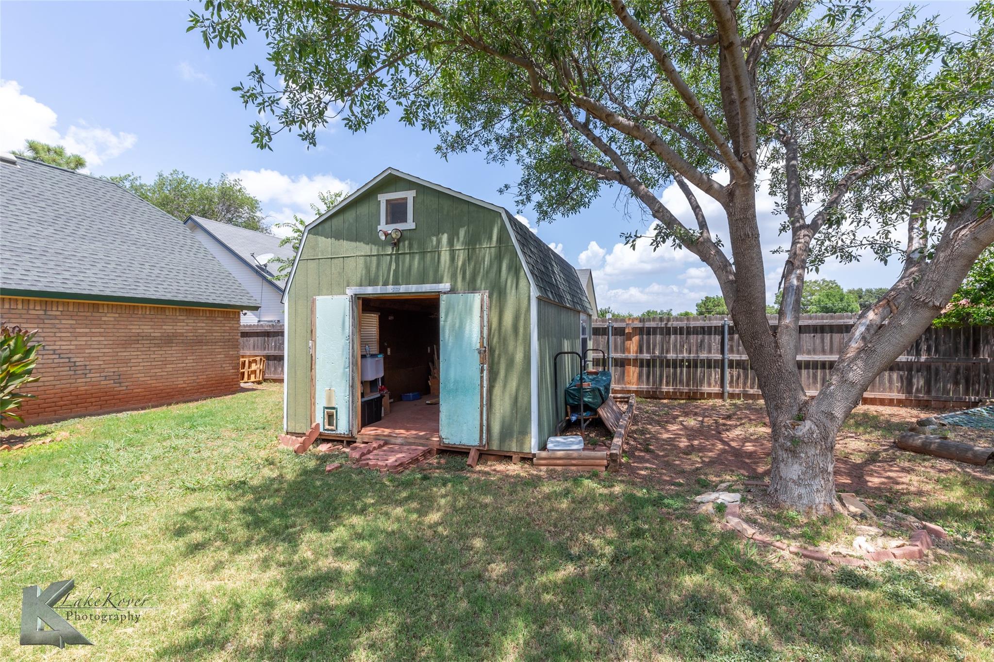 main property photo 36