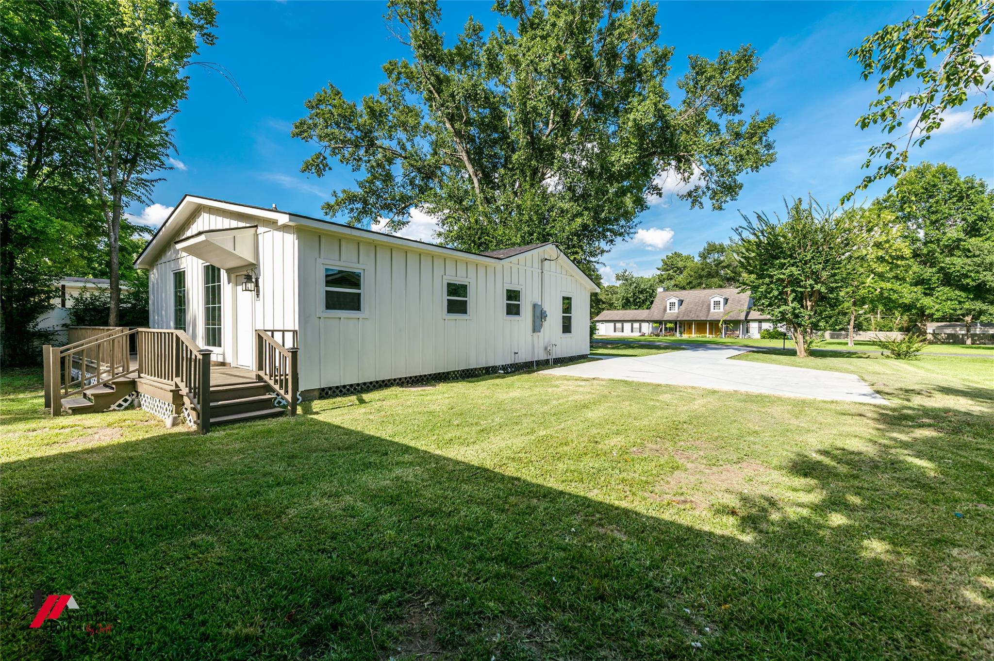 main property photo 25
