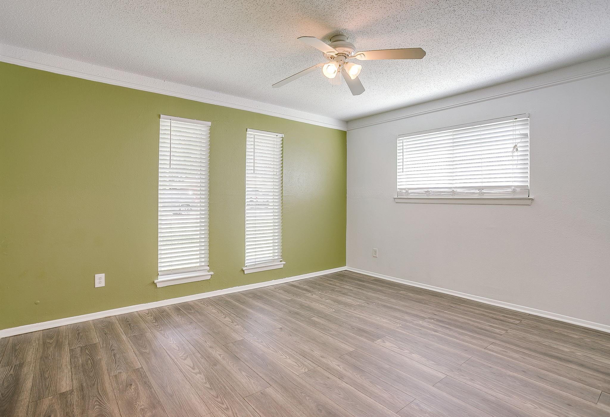 property viewer photo 24
