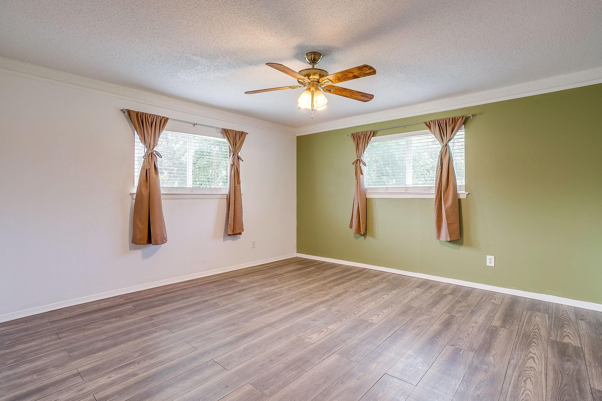 property viewer photo 28