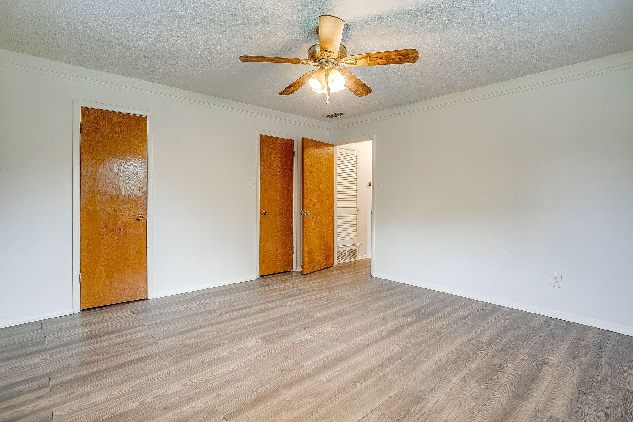 property viewer photo 30