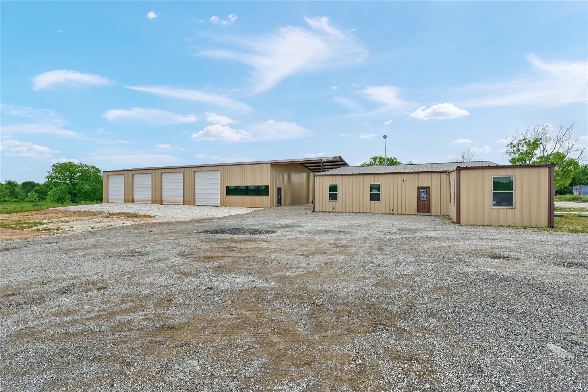 main property photo 12