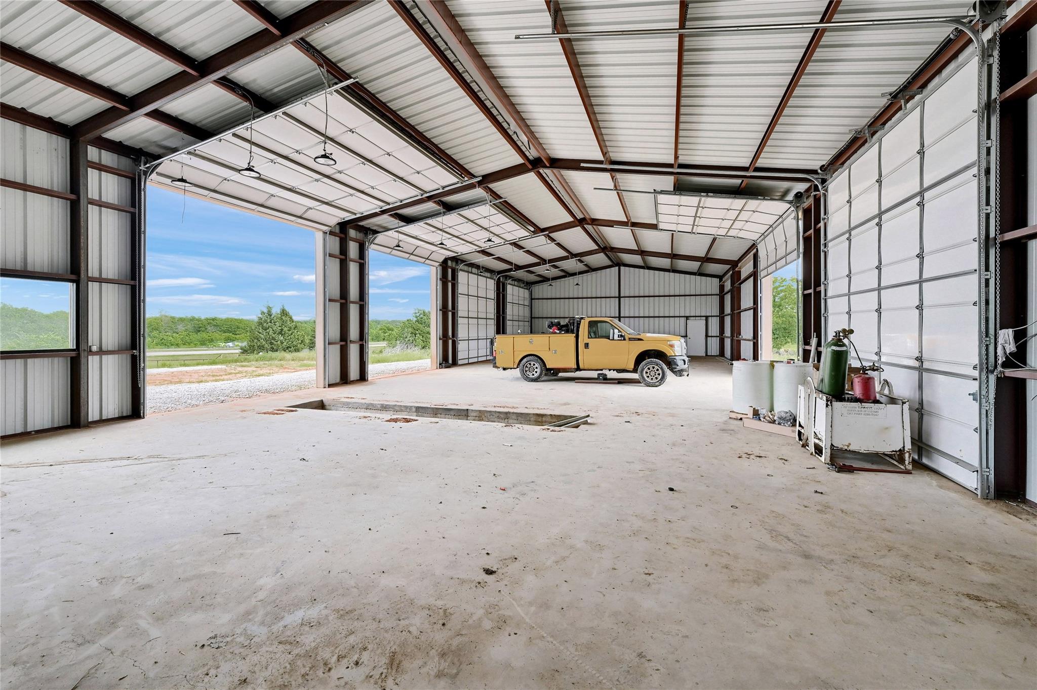 main property photo 16