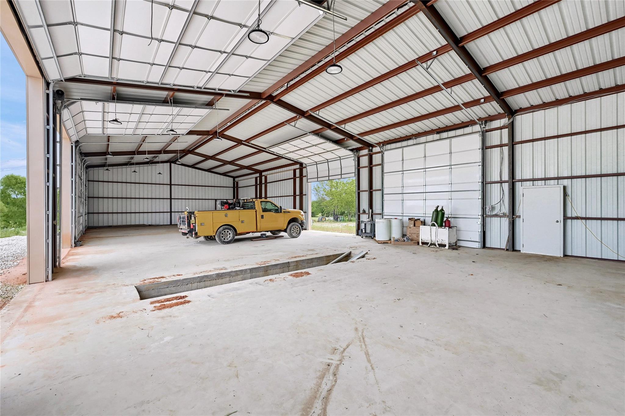main property photo 17