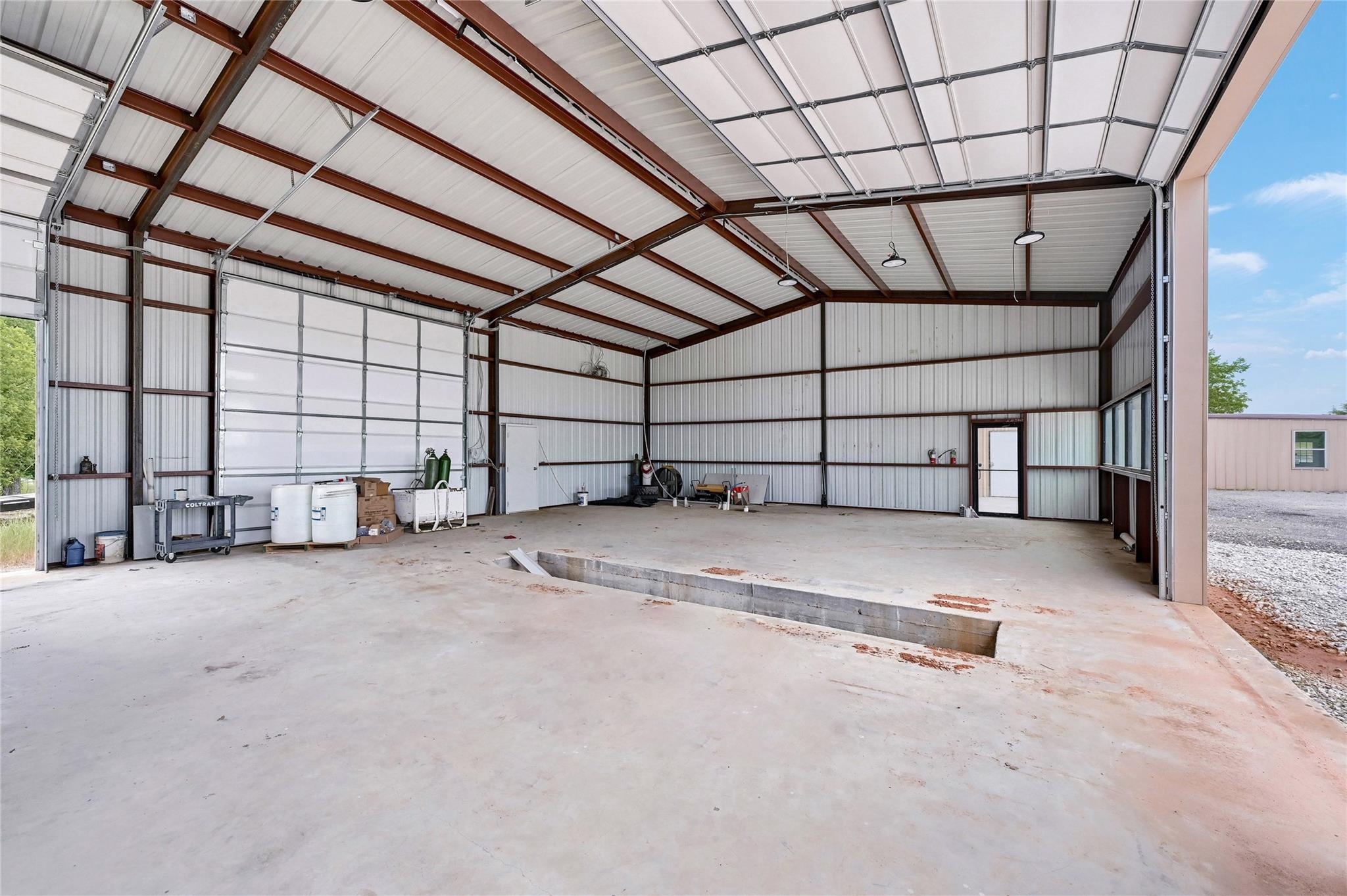 main property photo 19
