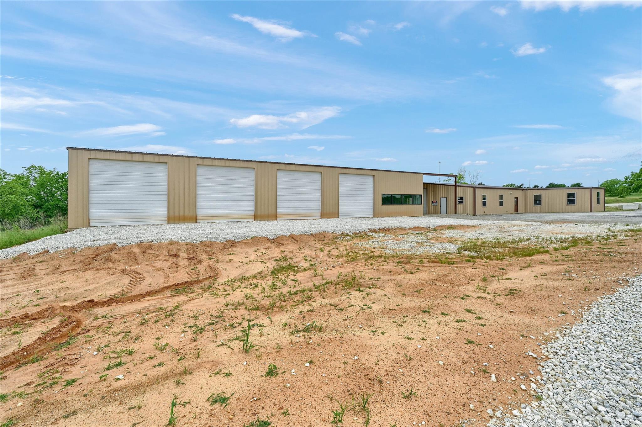 main property photo 20