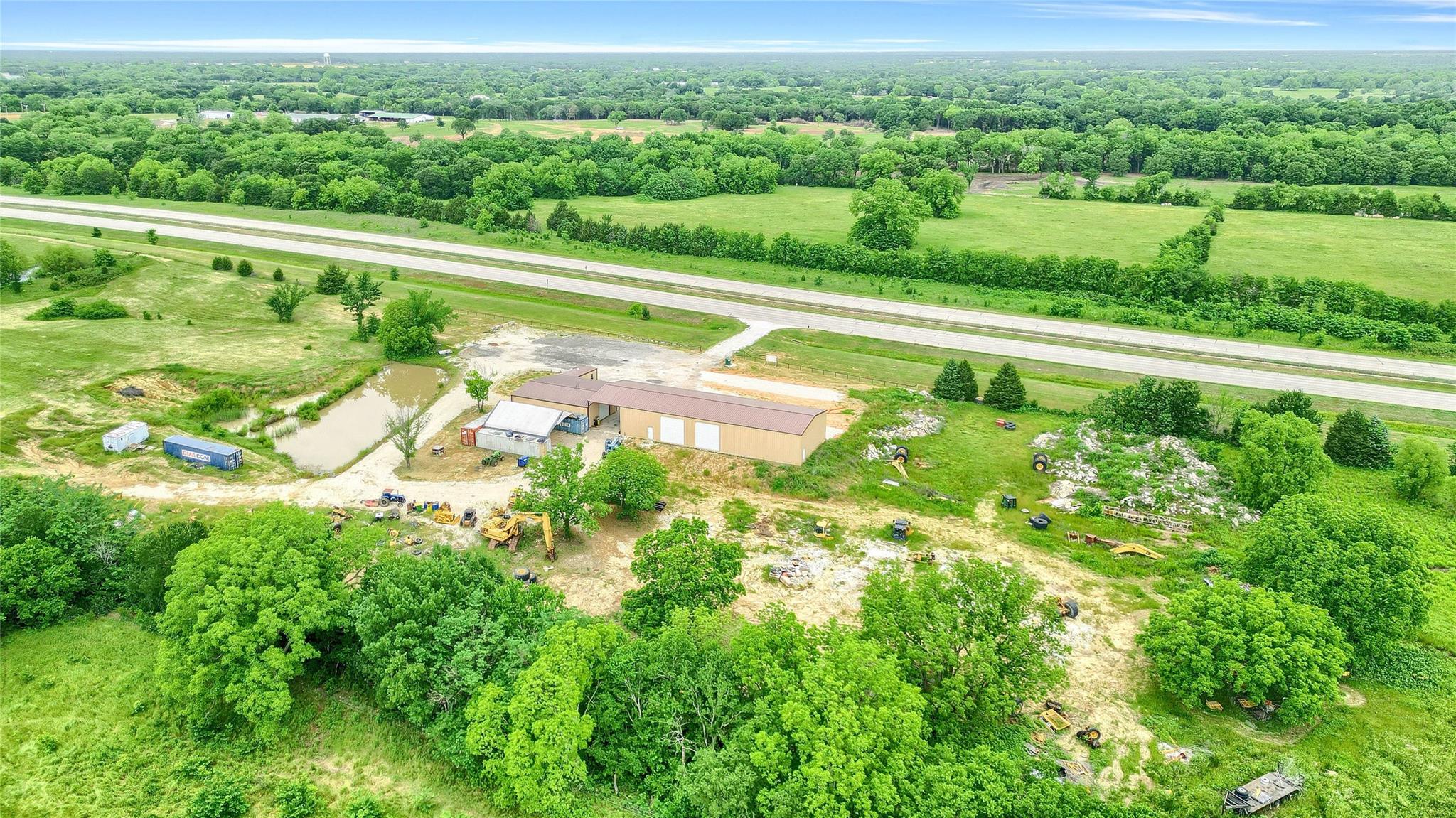 main property photo 7