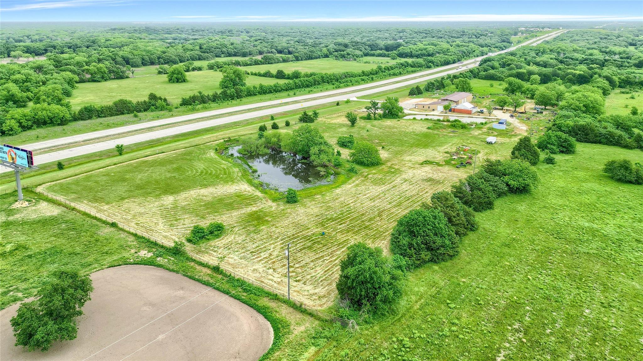 main property photo 8