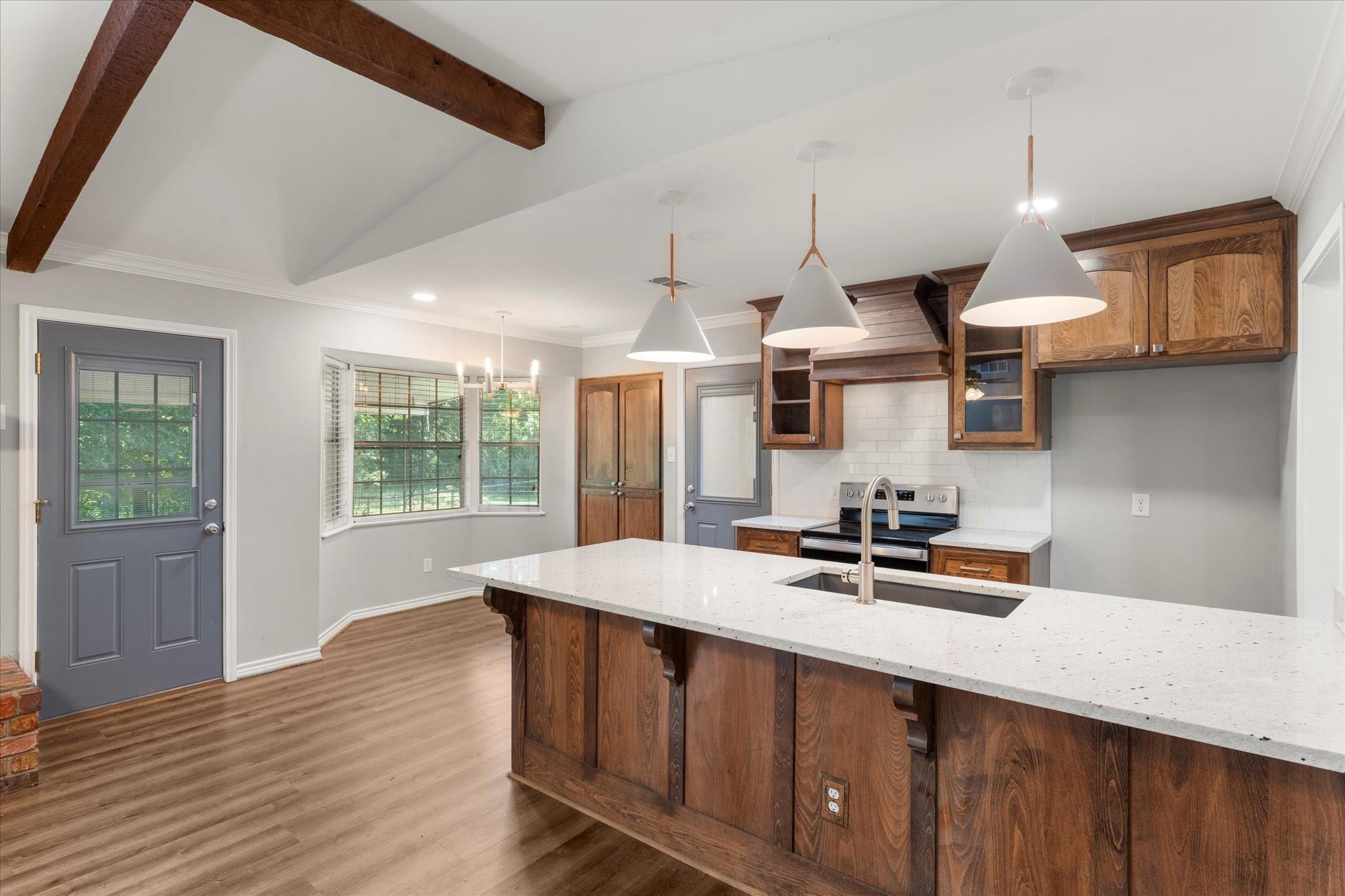 property viewer photo 9
