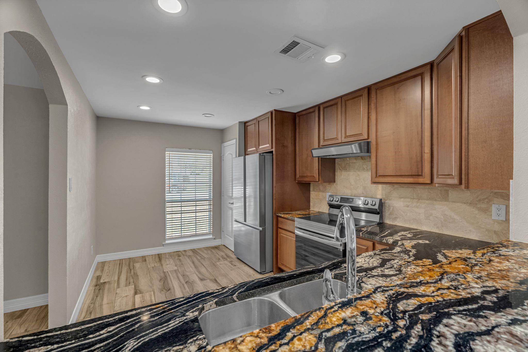 property viewer photo 10
