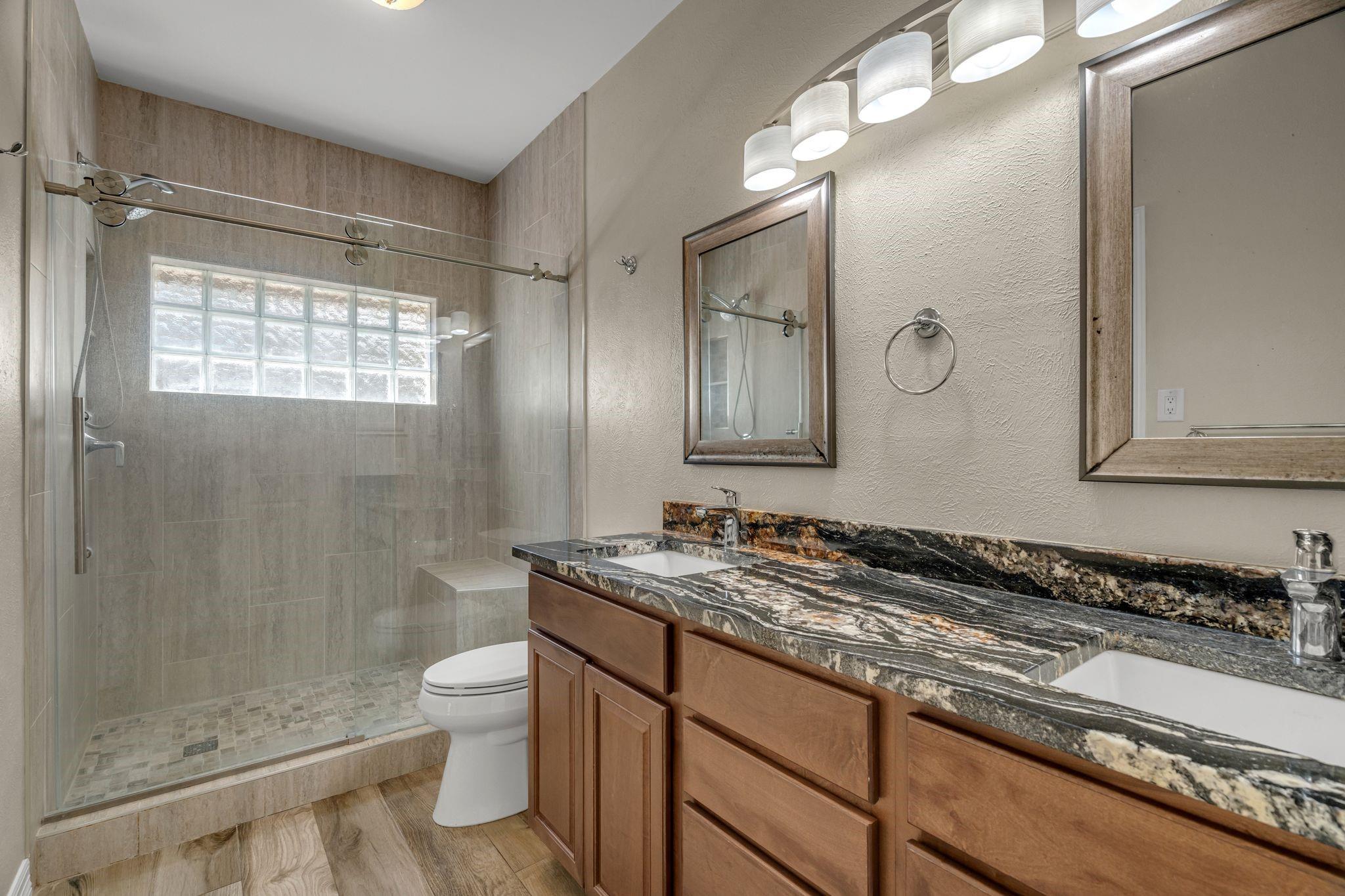 property viewer photo 15