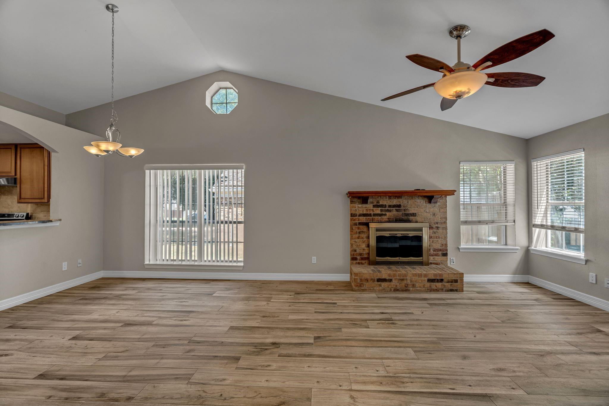 property viewer photo 5