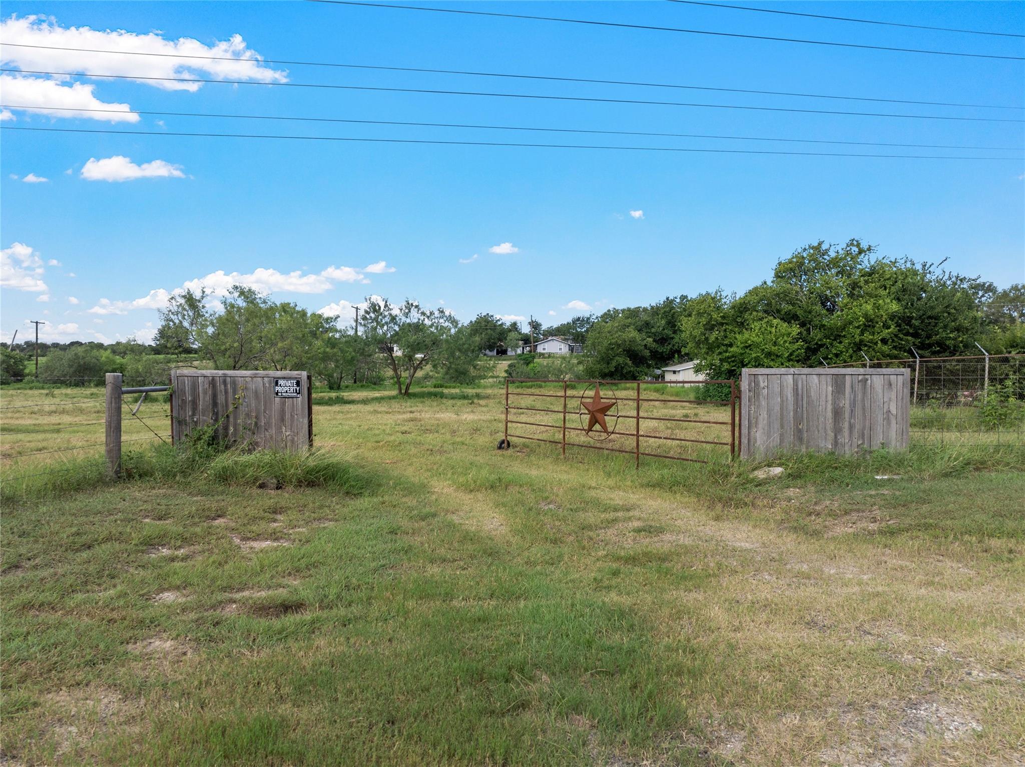 main property photo 16