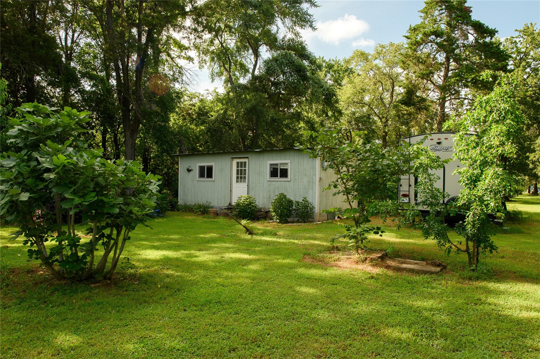main property photo 33