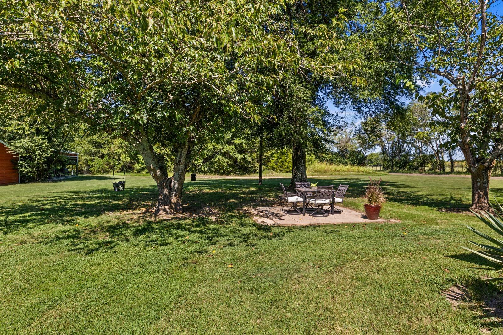 main property photo 23