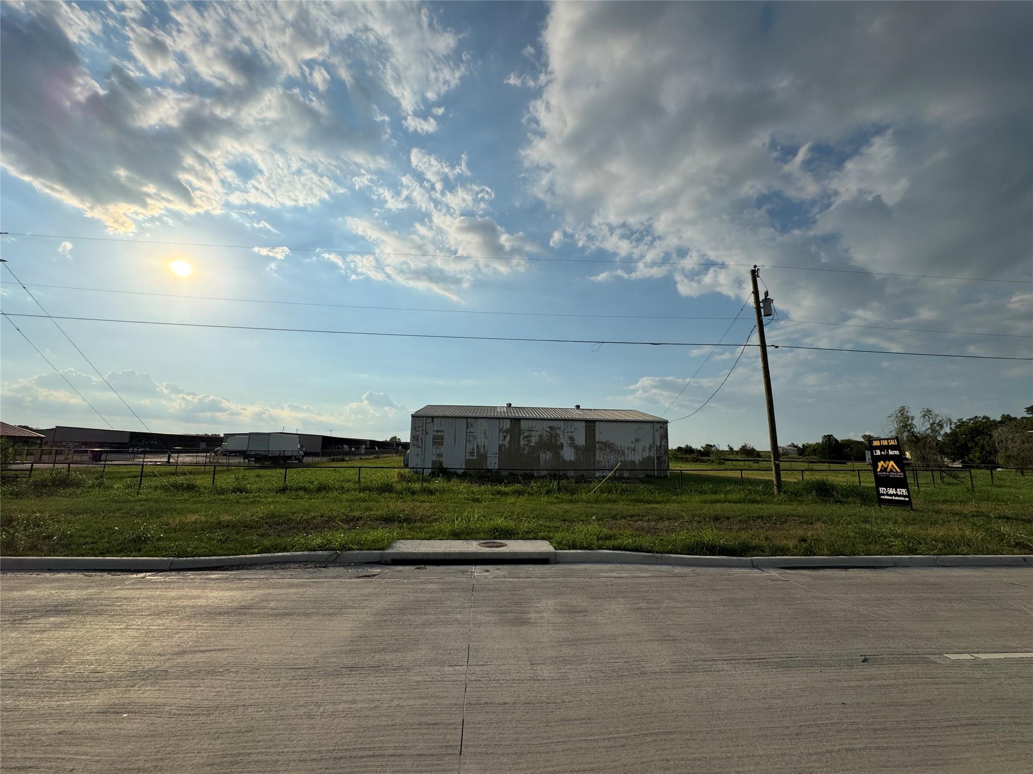 main property photo 8