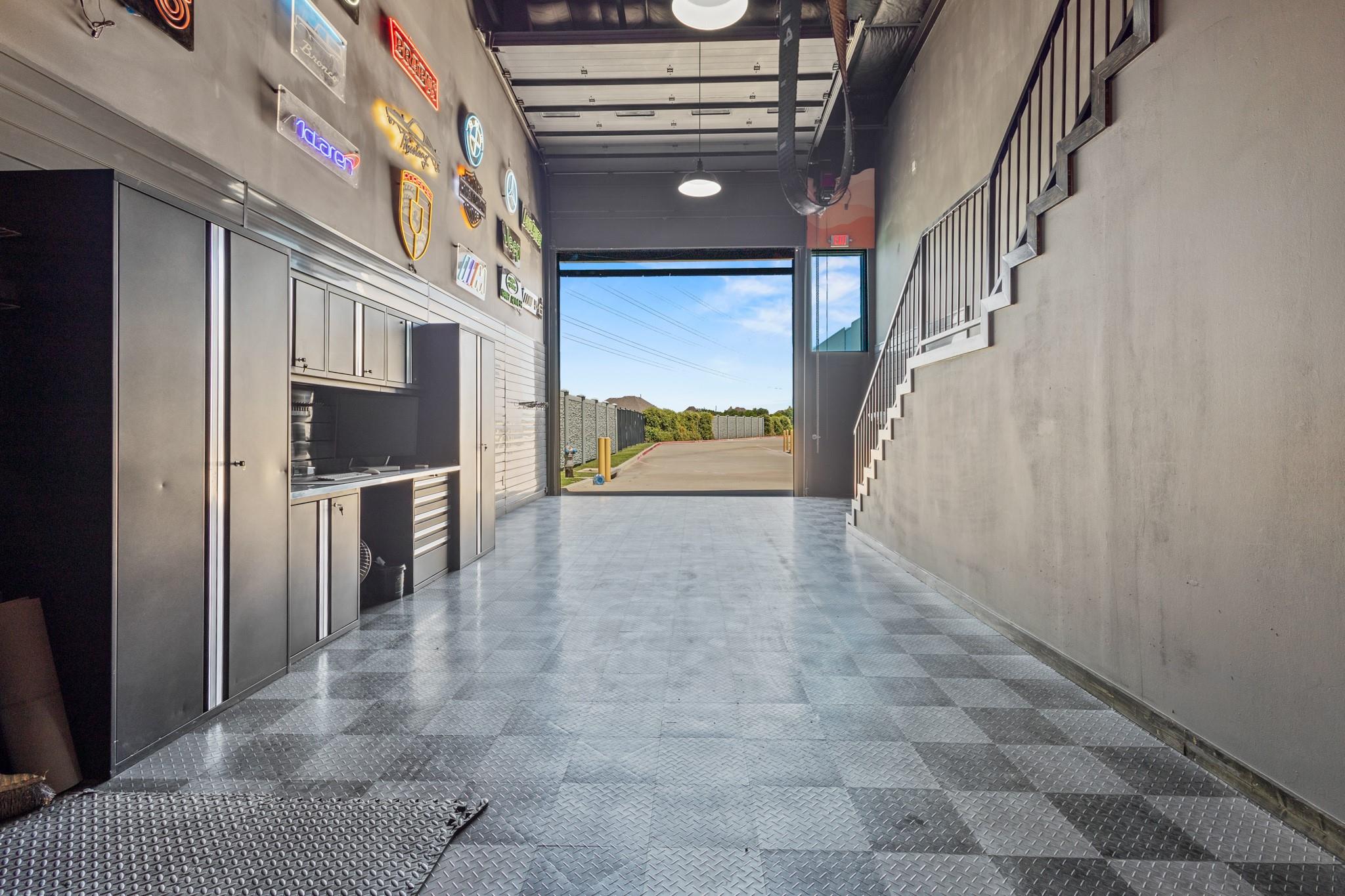 main property photo 18