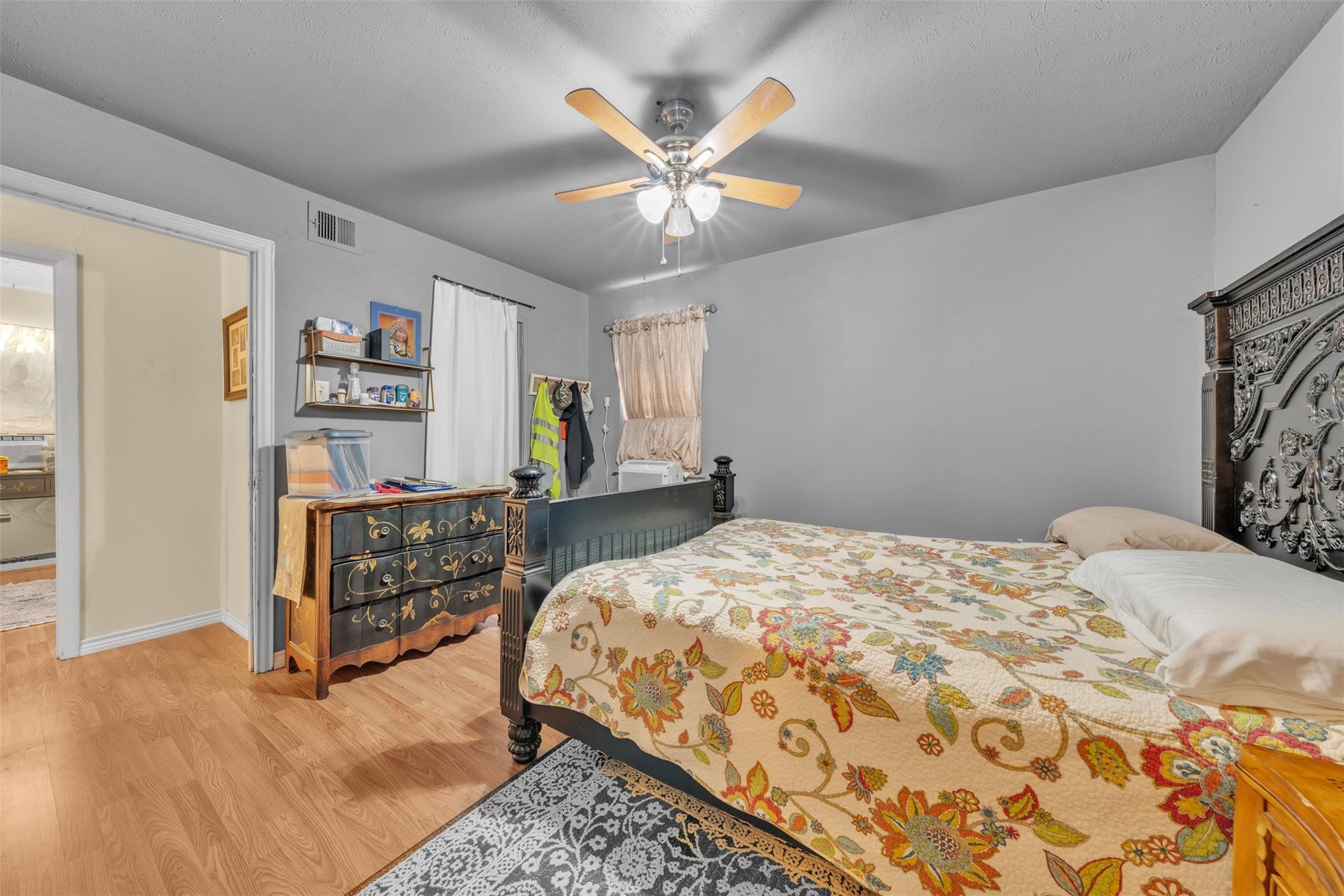 property viewer photo 12