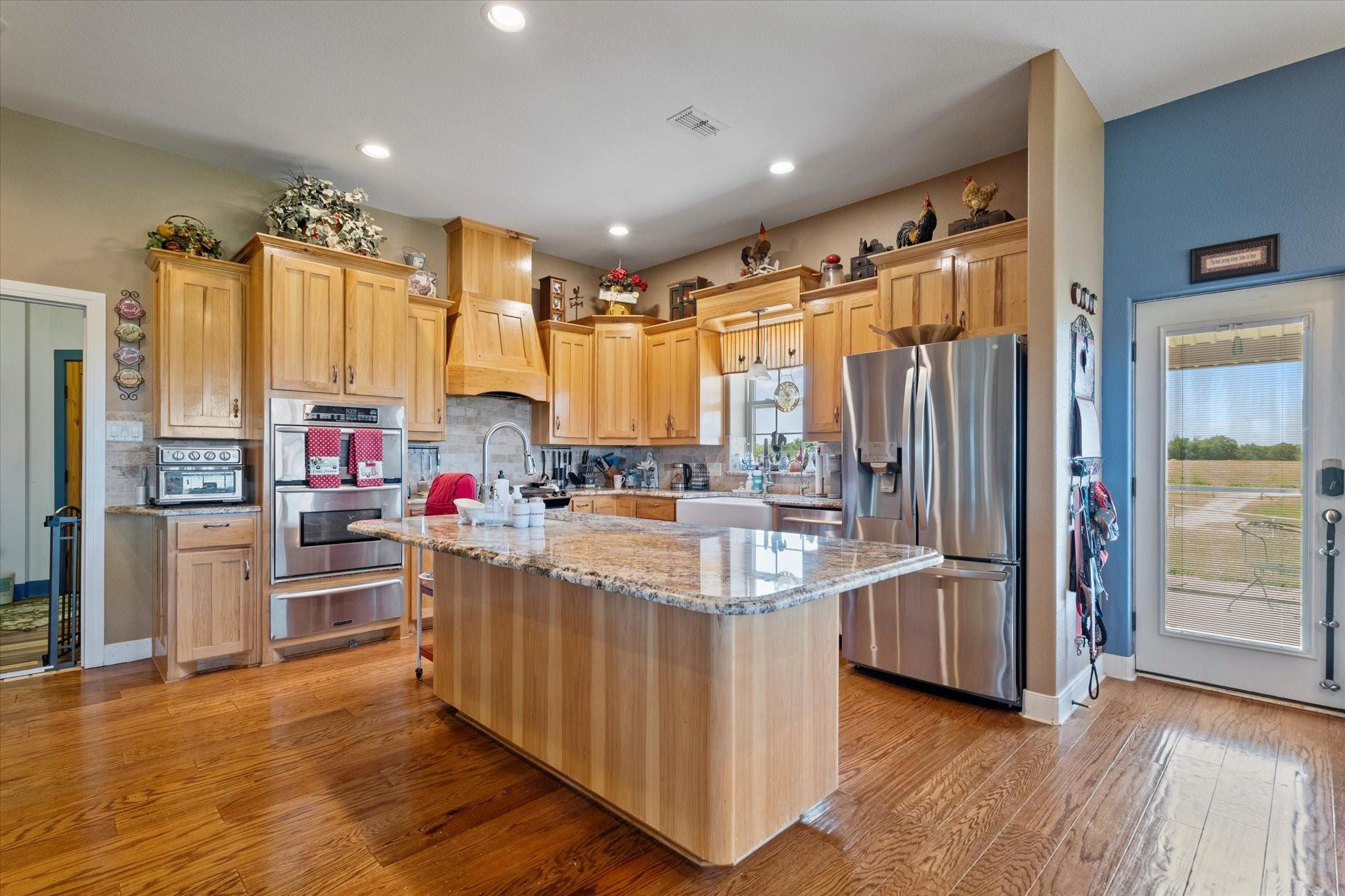 main property photo 14