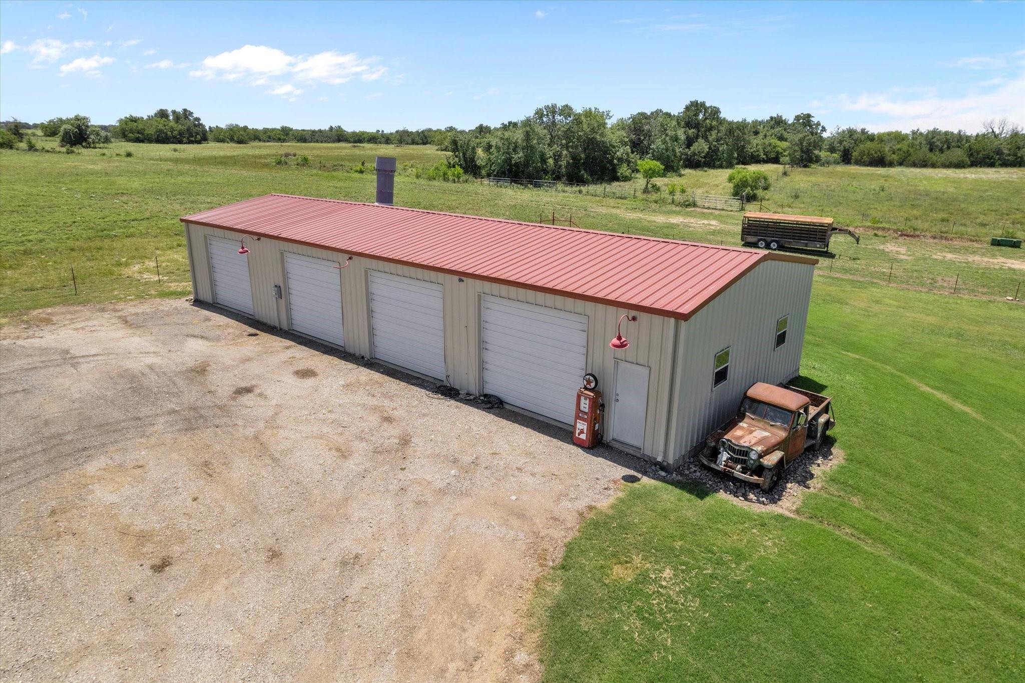 main property photo 8