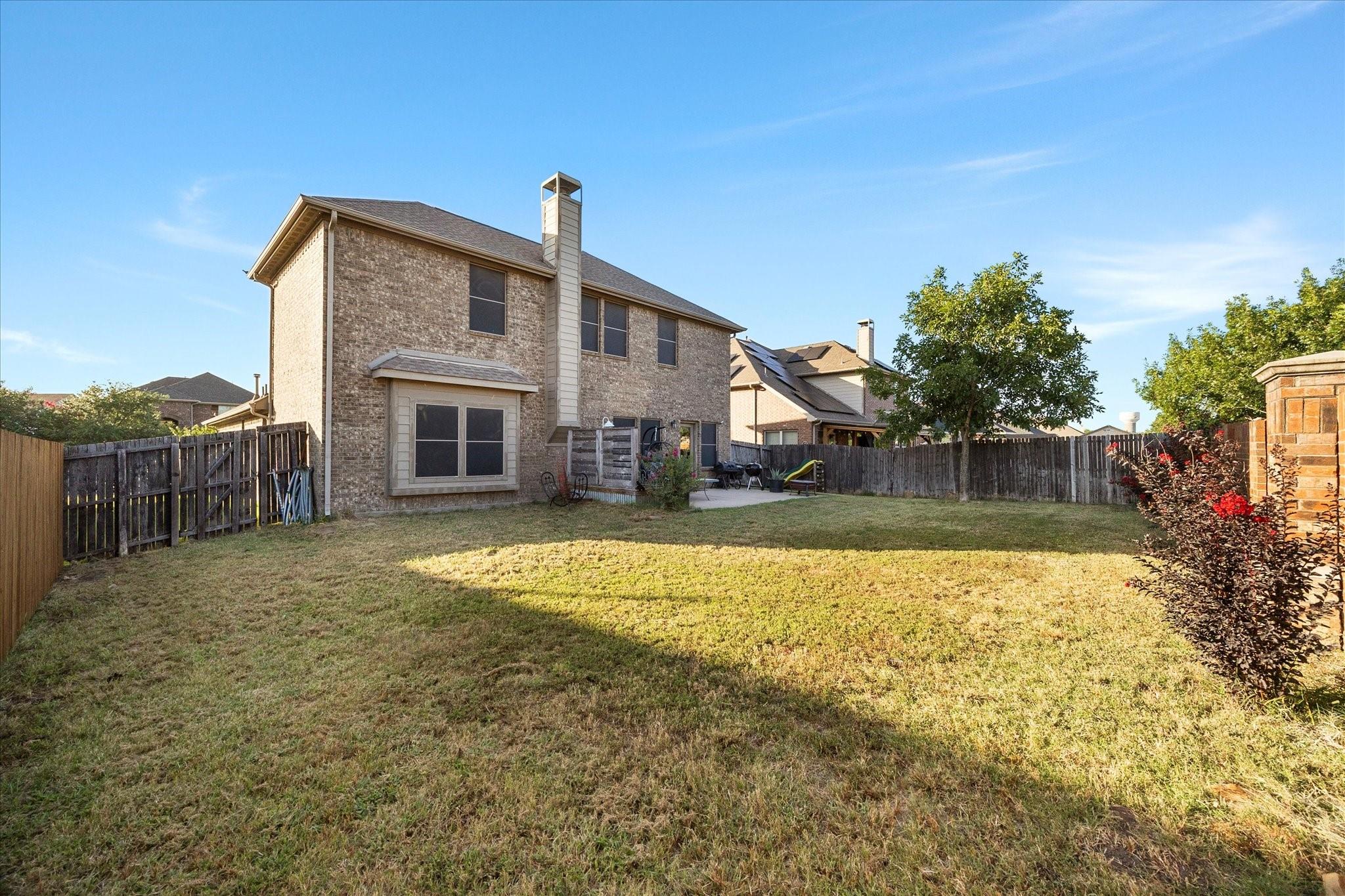 main property photo 24