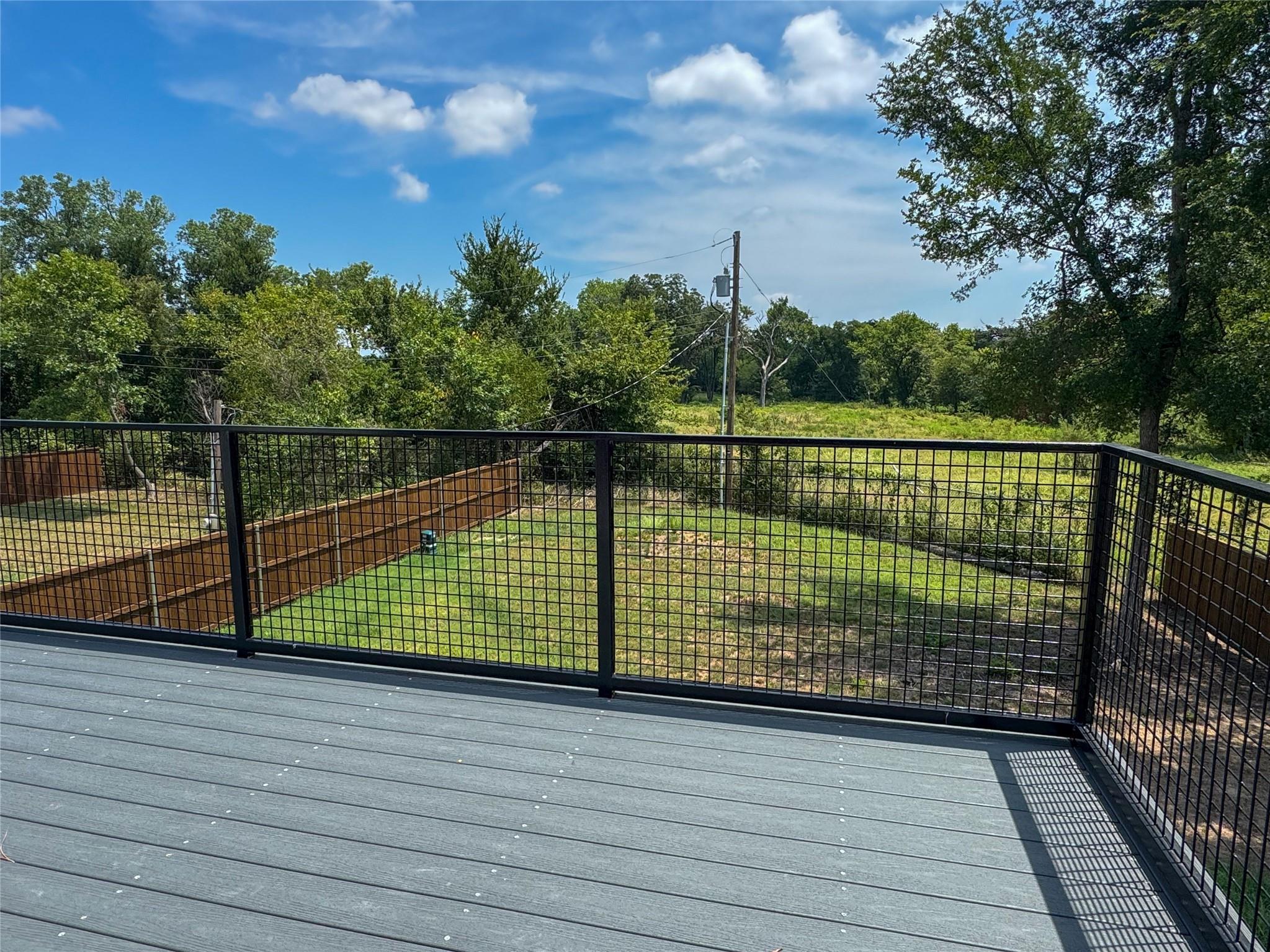 main property photo 27