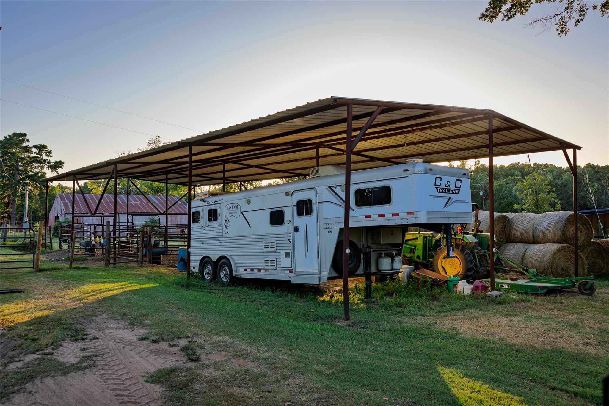 main property photo 25