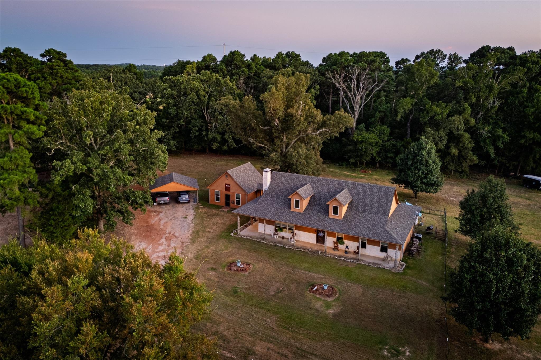 main property photo 4